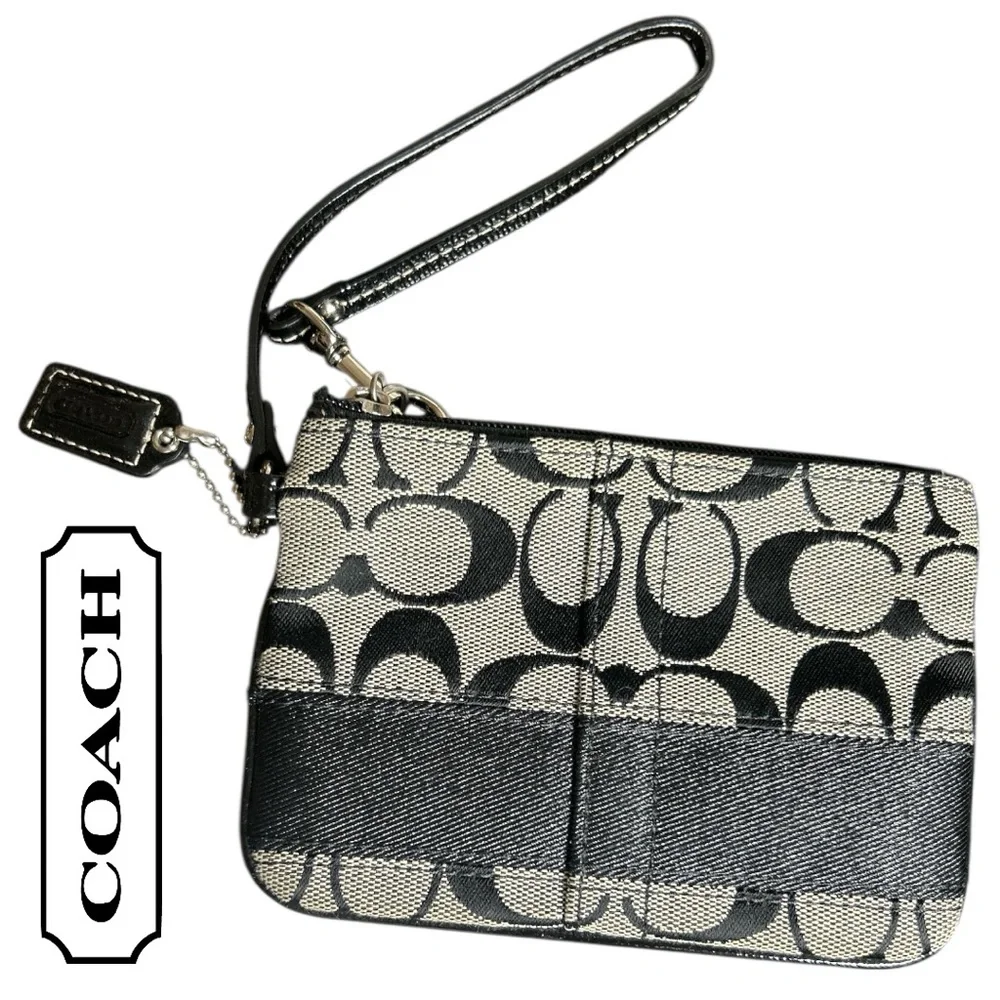 Coach Authentic Signature Black/Gray Wristlet